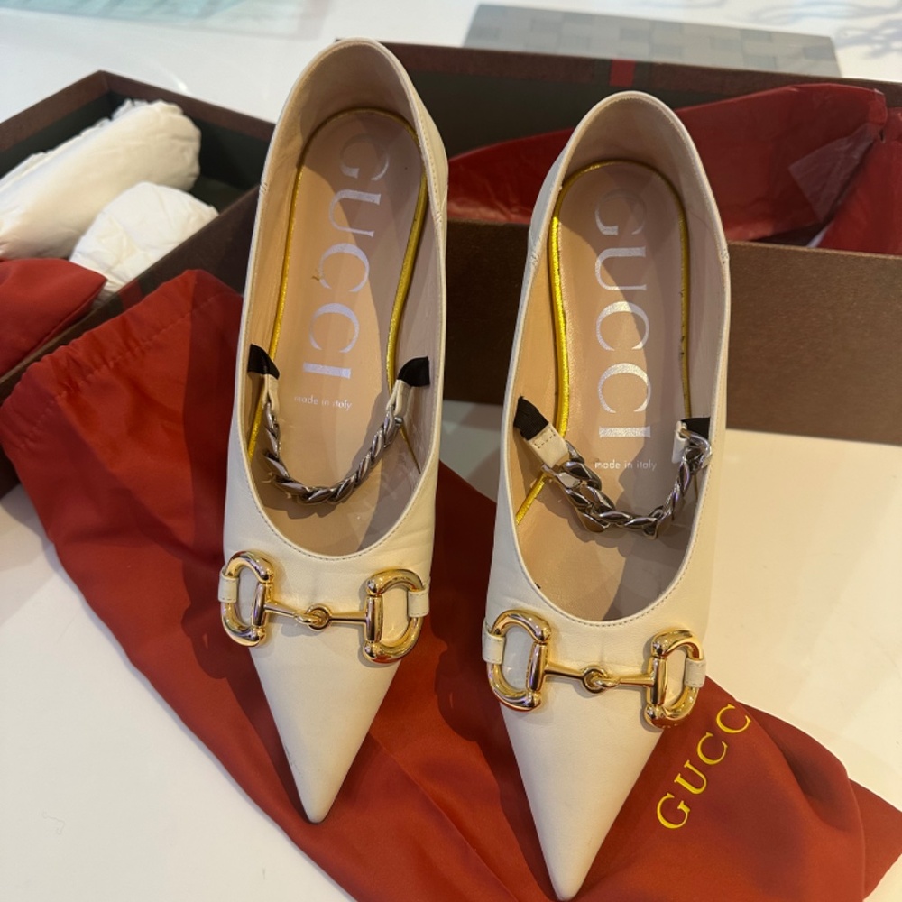 Gucci Chain-Link Accent Leather Mary Jane Flats Women's Size: 7.5